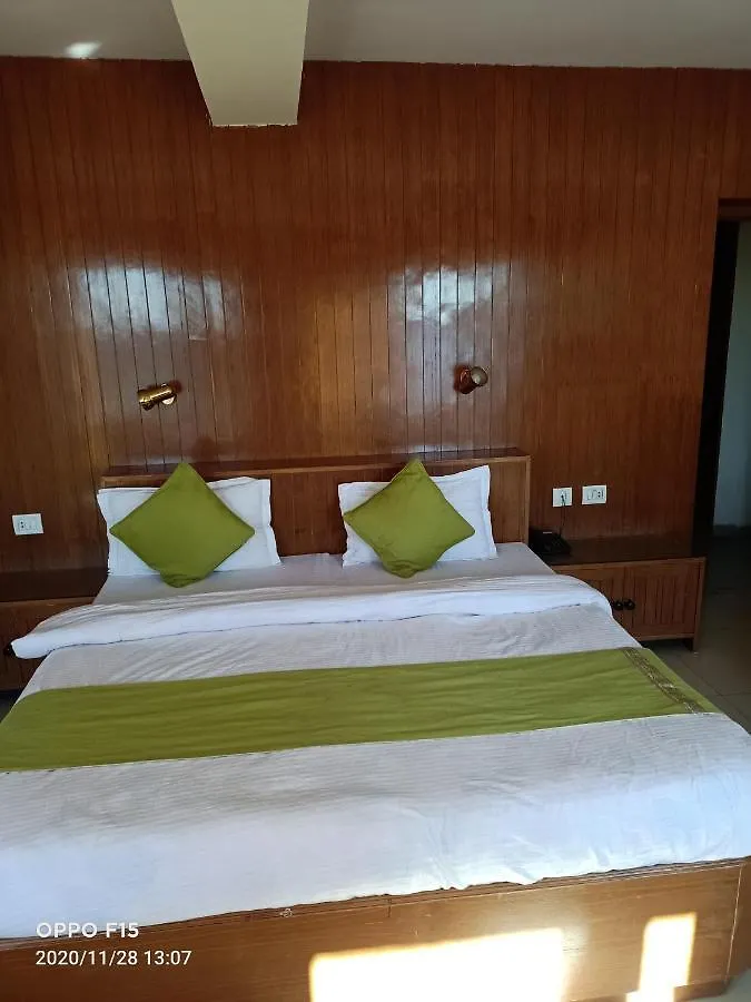**  Hotel Shorya シムラー インド